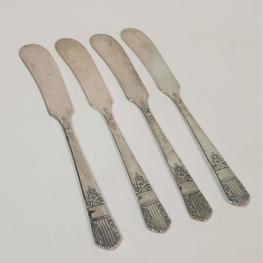 Wm A Rogers Oneida 1938 Silverplate Harmony Appetizer Butter Cheese Knives x 4